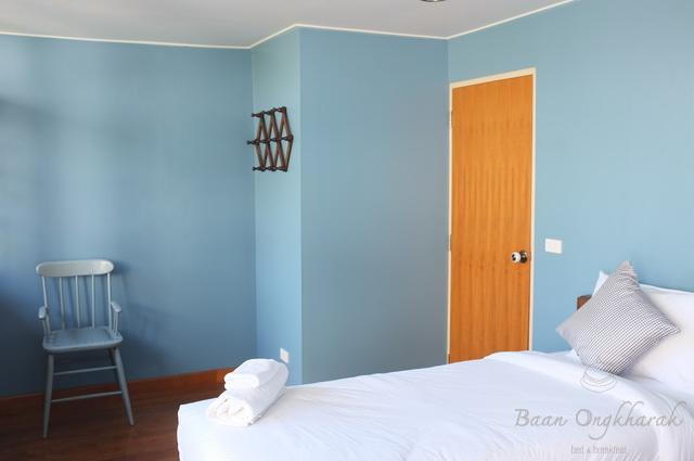 Baan Ongkharak Bed & Breakfast (Adults Only) Бангкок Экстерьер фото